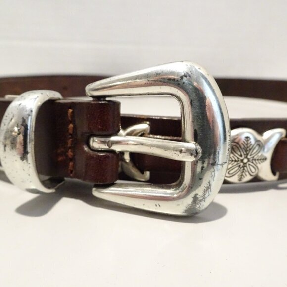 FOSSIL Brown Leather Silver Metal Medallion Belt Size L Looped Floral Engraved - Picture 2 of 4
